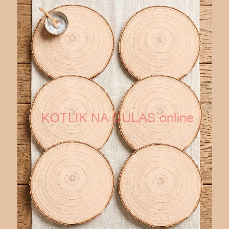 Súprava 6 drevených podnosov z prírodného plátku dreva s kôrou Ø 20–24 cm